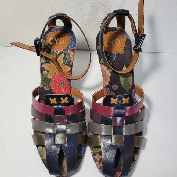 Womans Cydney Mandel Leather Heels Multi-colored woven Straps USA Made Size 6 - Picture 5 of 11